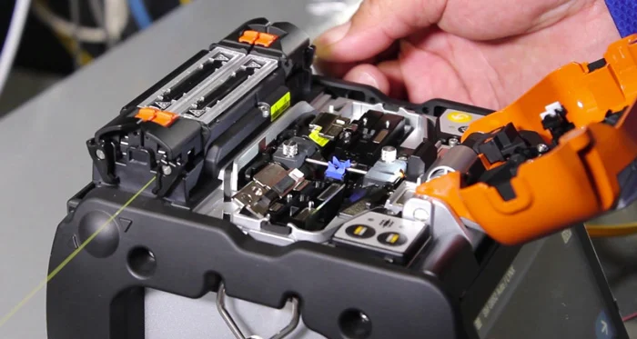 You are currently viewing Why Splicer Quality Matters in Fibre Network Performance